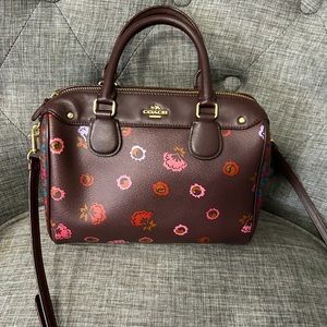 MINI BENNETT SATCHEL WITH PRIMROSE FLORAL PRINT (COACH F24077)